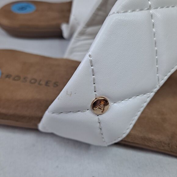 Aerosoles Gylian-02L Sandals Womens  9 White Quilted Thong Slip-on Shoes - Picture 4 of 9